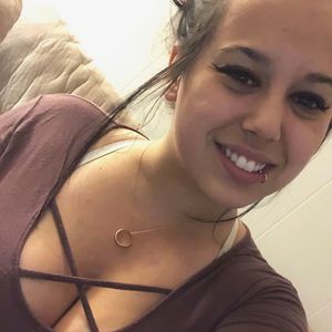 Meet your Posher, Naoomy